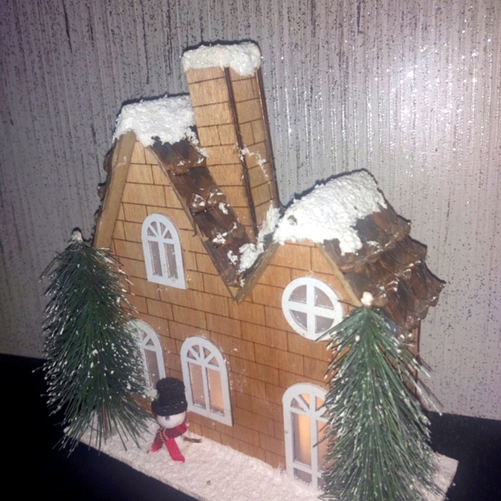 Putz-Style ⛄ Snowman Winter-HauS~ Lighted: Village Winter-Scene
